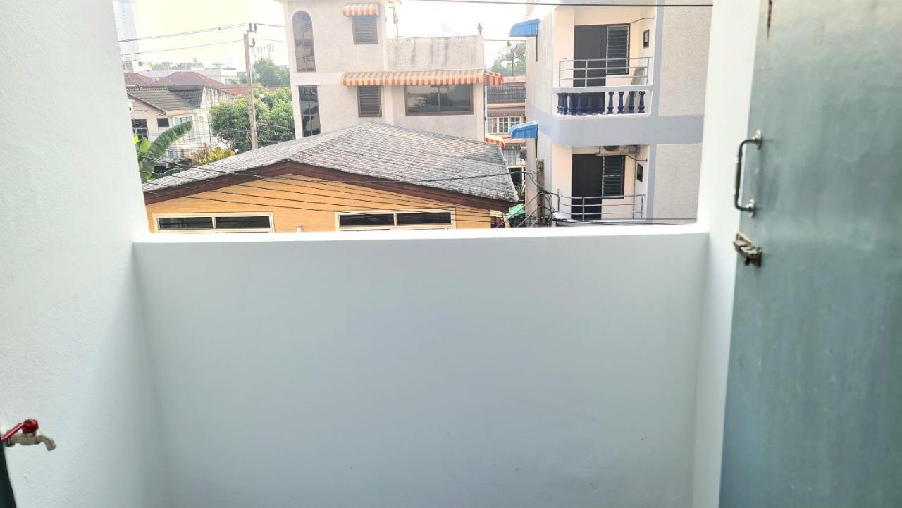 Panmanee Apartment Bangkok Bagian luar foto