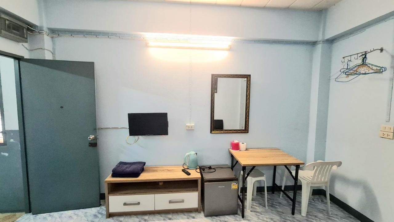 Panmanee Apartment Bangkok Bagian luar foto