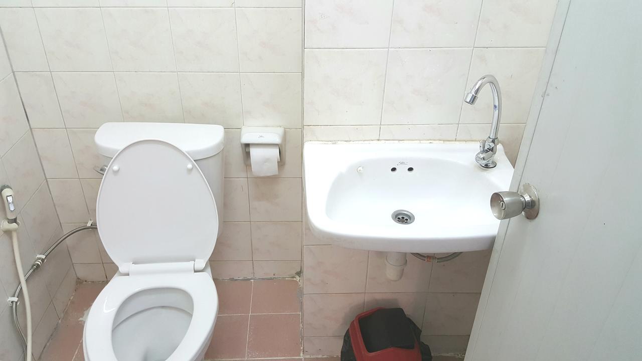 Panmanee Apartment Bangkok Bagian luar foto